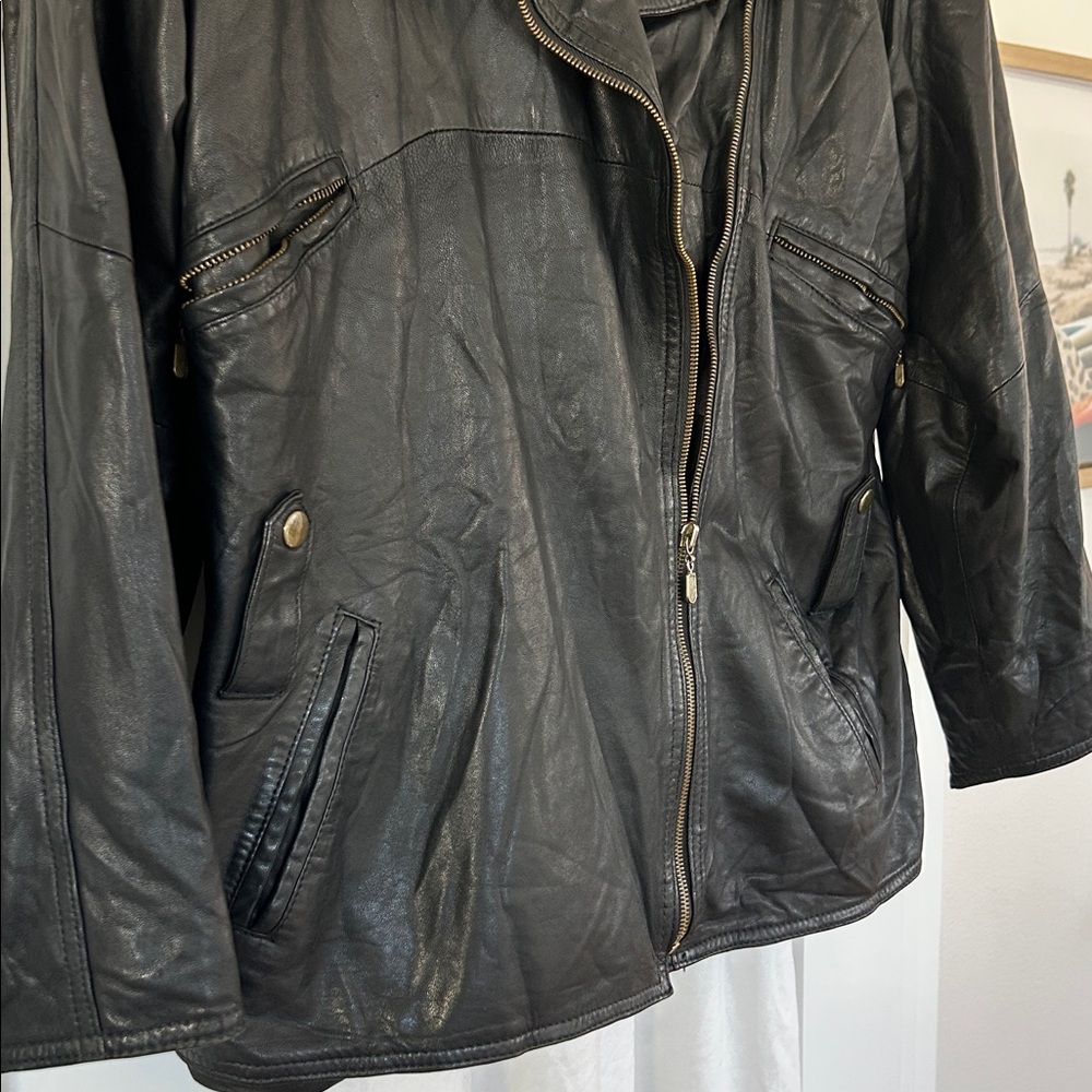Vintage Black Leather Jacket - Picture 5 of 6